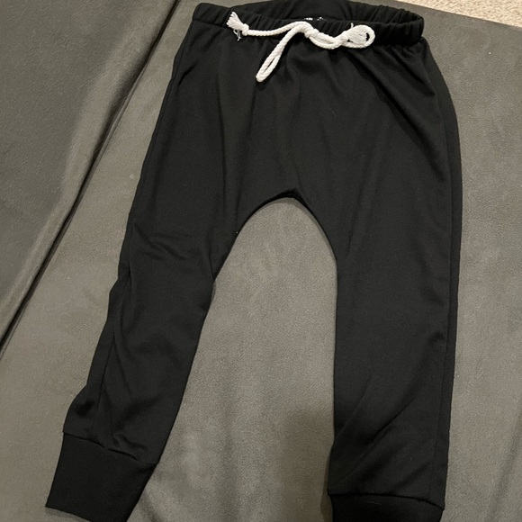 River Babe Threads 4t black harems - Picture 3 of 3